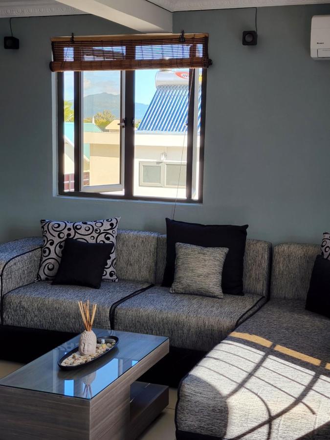 Sunsetview Beach Apartment Flic-en-Flacq Zewnętrze zdjęcie